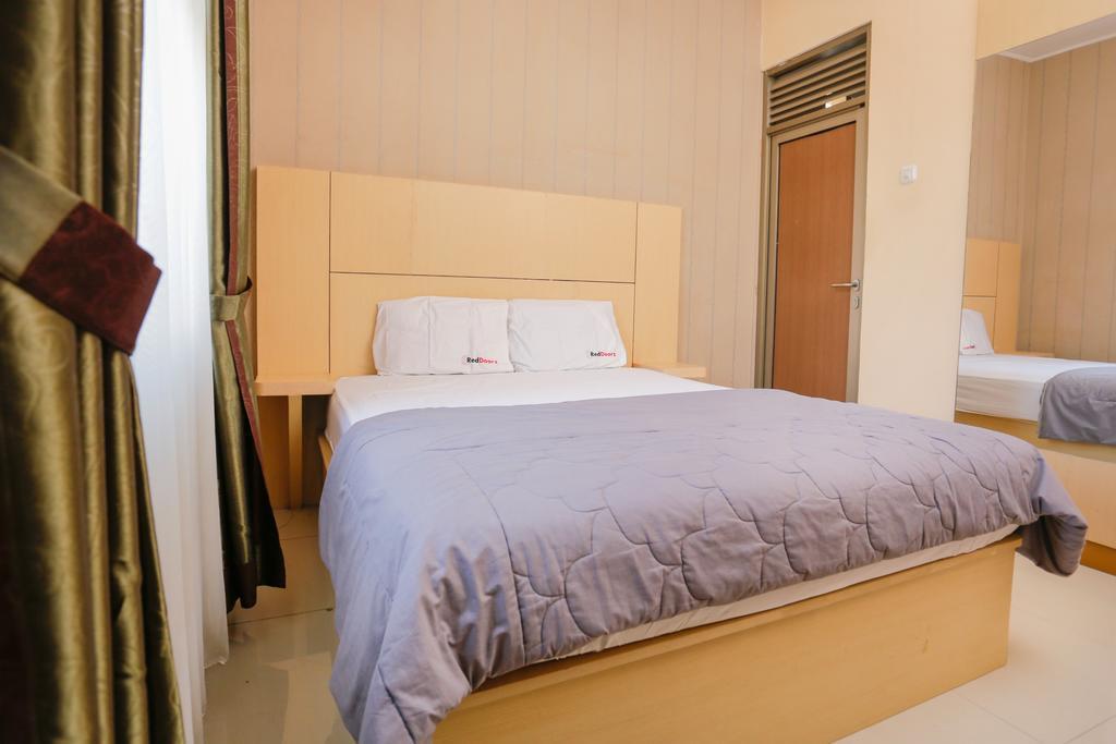 Reddoorz Plus @ Candrawulan Buahbatu Bandung Eksteriør billede